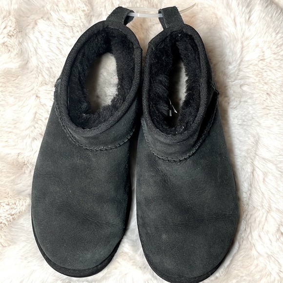 UGG Classic Ultra Mini GUC - Picture 12 of 13